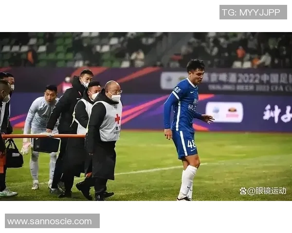 新疆足球明星的崛起与荣耀展现了中国足球的新希望与未来